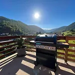 Dağ evi Casa De Monzel With 6-person Jacuzzi & Panoramic View