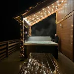 Casa De Monzel With 6-person Jacuzzi & Panoramic View Dağ evi