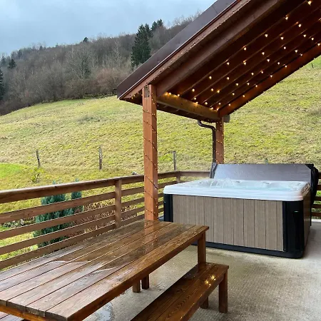 Casa De Monzel With 6-person Jacuzzi&panoramic View Chalet