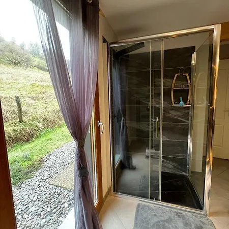 Casa De Monzel With 6-person Jacuzzi & Panoramic View 木屋