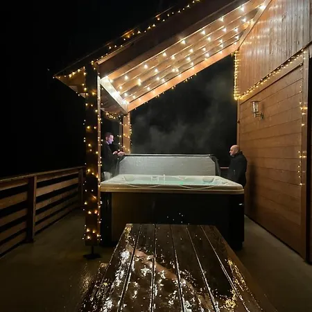 Casa De Monzel With 6-person Jacuzzi & Panoramic View Chalet