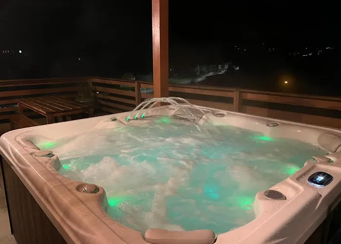 シャレー Casa De Monzel With 6-person Jacuzzi & Panoramic View